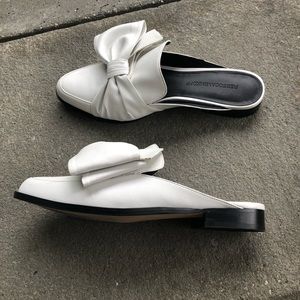 REBECCA MINKOFF Alexis Bow Mule. **NWOT**